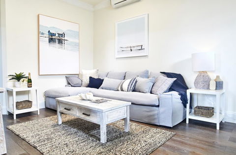 The Royal Hotel Mornington - Grafton Accommodation 44