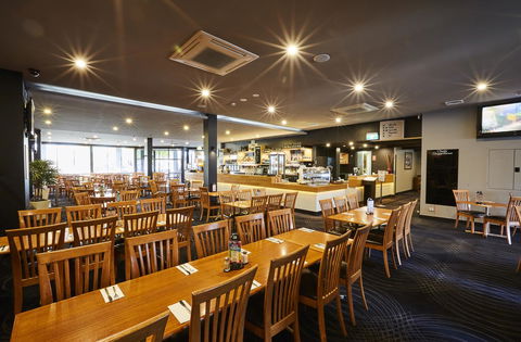 Mornington Hotel - Grafton Accommodation 9