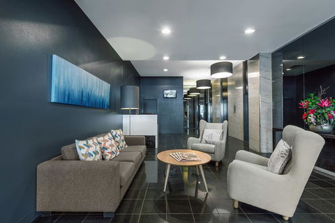 Mantra 100 Exhibition - Grafton Accommodation 3