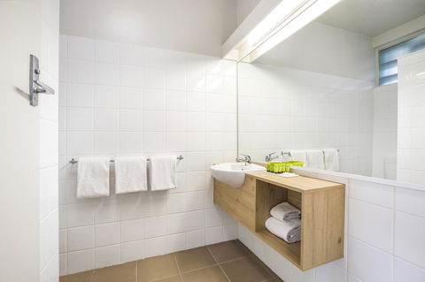 Nightcap At Seaford Hotel - Grafton Accommodation 23