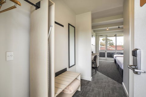 Nightcap At Seaford Hotel - Grafton Accommodation 31