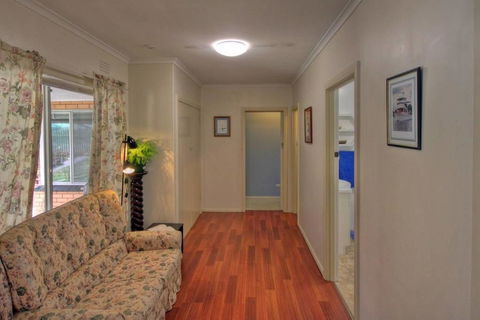 Jacaranda House - Grafton Accommodation 5