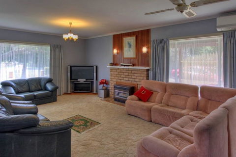 Jacaranda House - Grafton Accommodation 1