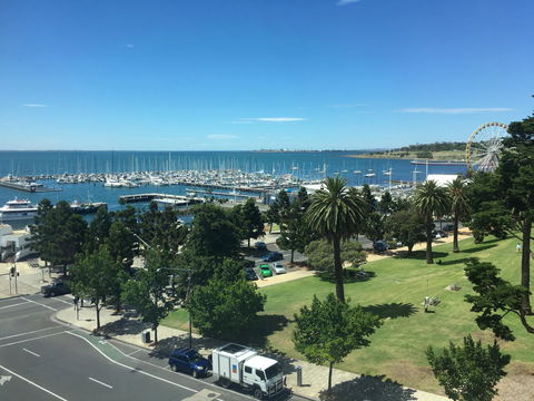 Geelong Waterfront Penthouse Apartment - Grafton Accommodation 2