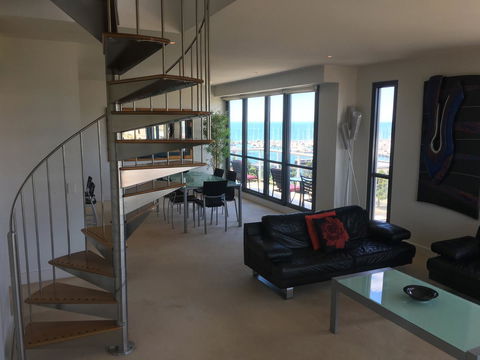 Geelong Waterfront Penthouse Apartment - Grafton Accommodation 4