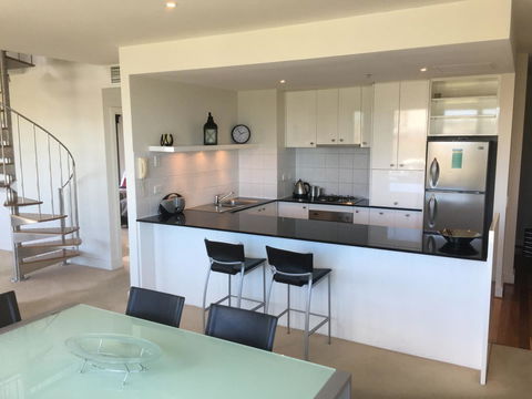 Geelong Waterfront Penthouse Apartment - Grafton Accommodation 11