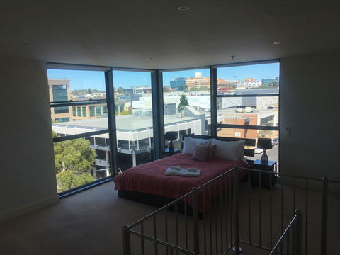 Geelong Waterfront Penthouse Apartment - Grafton Accommodation 12