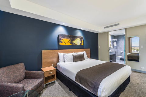 Mantra Melbourne Airport - Grafton Accommodation 24