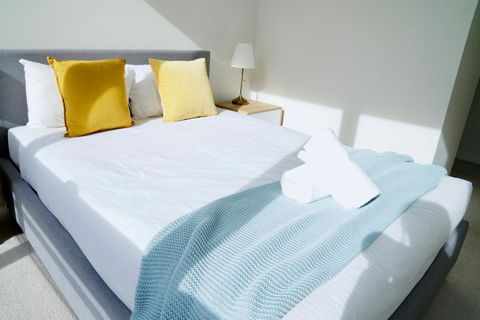 Pride Docklands Waterfront Apartment City View - Grafton Accommodation 2