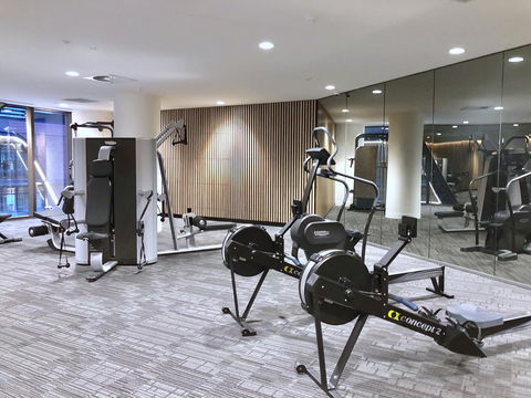 Pride Docklands Waterfront Apartment City View - Grafton Accommodation 36