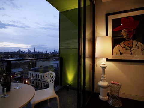 The Cullen Melbourne - Art Series - Grafton Accommodation 14