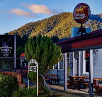 The Harrietville Snowline Hotel - Grafton Accommodation