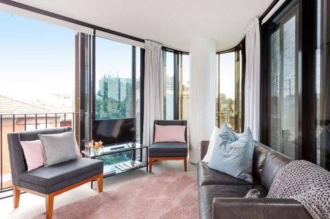 Modern Apartment In The Heart Of St Kilda - Grafton Accommodation 3