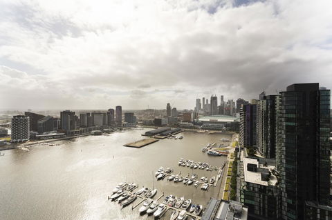 Melbourne Private Apartments - Collins Wharf Waterfront, Docklands - Grafton Accommodation 24