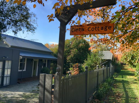 Cinta Cottage - Grafton Accommodation 0