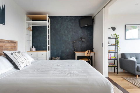 BestView St Kilda Spectacular Sunset Hideaway - Boutique Self-contained Luxury Apartment - Grafton Accommodation 3