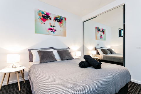 Complete Host Halo Apartments - Grafton Accommodation 41