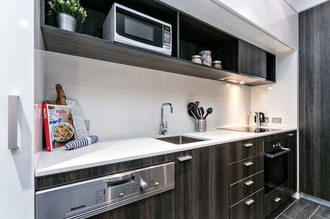 Complete Host Halo Apartments - Grafton Accommodation 18