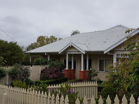 Healesville House - Fig Tree House - Grafton Accommodation 2