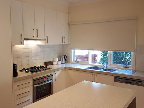 Healesville House - Fig Tree House - Grafton Accommodation 6
