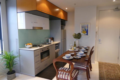 Vibe-Modern 2 Bed Apartment - Grafton Accommodation 4