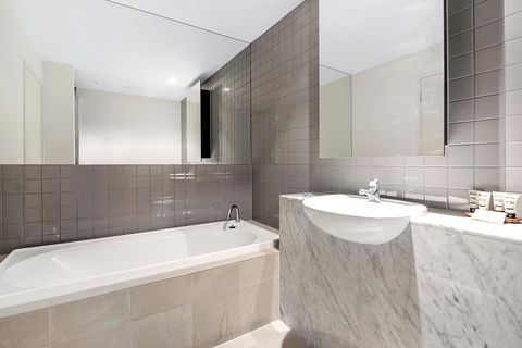 ULTIQA Little Collins (located At The Hero Apartment Building) - Grafton Accommodation 15