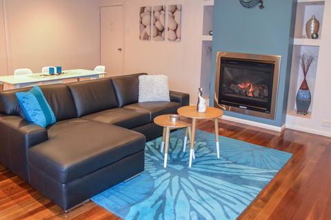 Blue Ridge Retreat - Grafton Accommodation 13