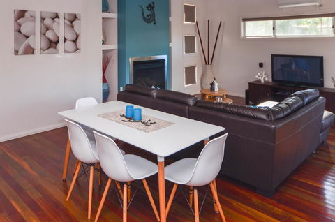 Blue Ridge Retreat - Grafton Accommodation 2