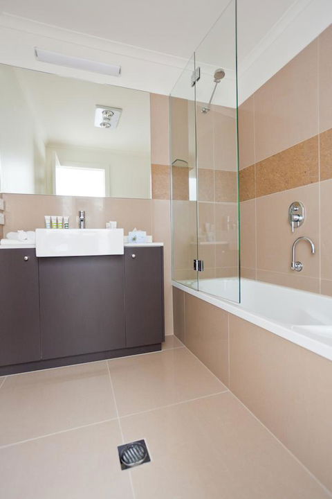 Bairnsdale International - Grafton Accommodation 4