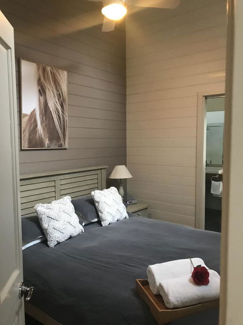 Two Truffles Cottages - Grafton Accommodation 4
