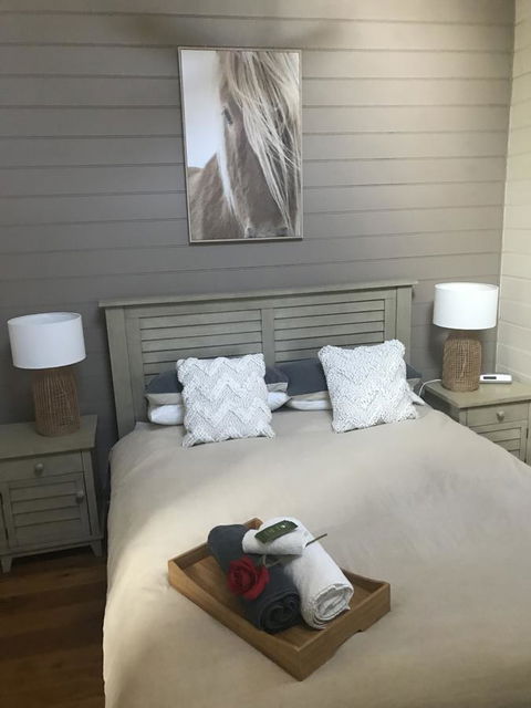 Two Truffles Cottages - Grafton Accommodation 3
