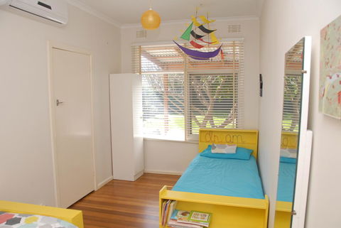 Green Grove - Grafton Accommodation 4