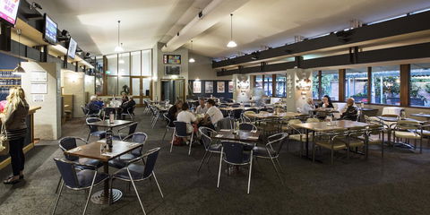 Burvale Hotel - Grafton Accommodation 20