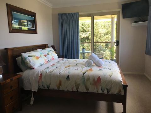 Ocean View Beach House - Grafton Accommodation 9