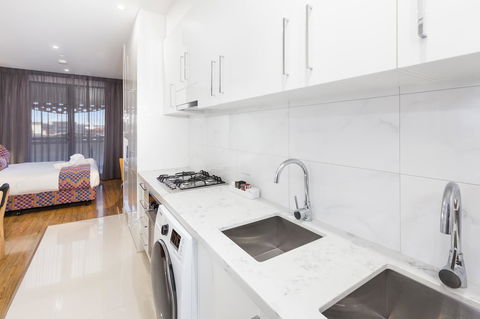 City Edge Dandenong Apartment Hotel - Grafton Accommodation 9