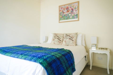 Miss Pym's Cottage - Grafton Accommodation 19