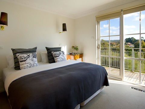 Churchills - Grafton Accommodation 4