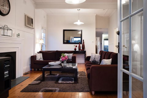 Churchills - Grafton Accommodation 7