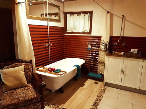 The Cabin - Grafton Accommodation 2
