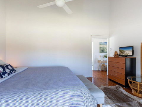 The Chalet At Callala Beach - Beach House Character - Grafton Accommodation 2