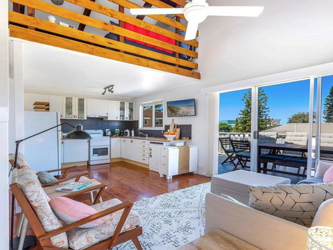 The Chalet At Callala Beach - Beach House Character - Grafton Accommodation 0
