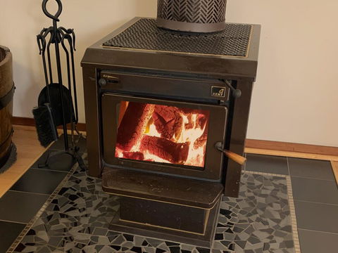 The Cosy Cottage - Grafton Accommodation 1