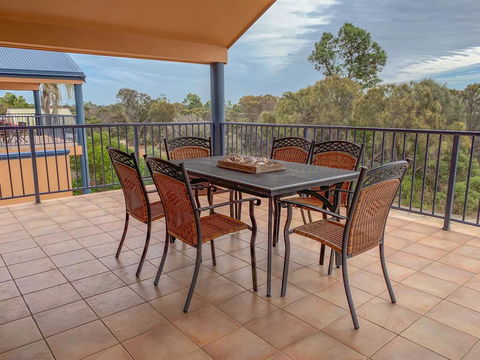The Curly Seahorse - Grafton Accommodation 1