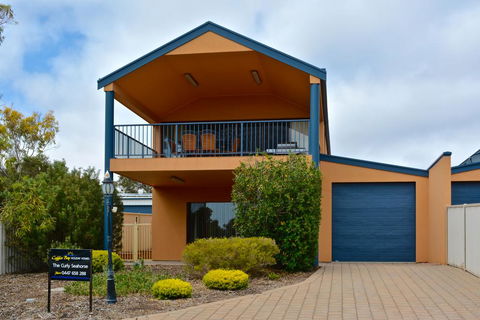 The Curly Seahorse - Grafton Accommodation 3