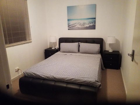 The DOLPHIN PLACE - Grafton Accommodation 3