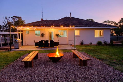 The Farmhouse. - Grafton Accommodation 1