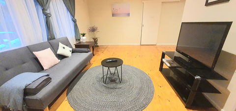 The Flower Homestay - Grafton Accommodation 1