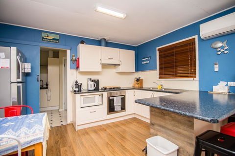 The Gee Beach House - Grafton Accommodation 2