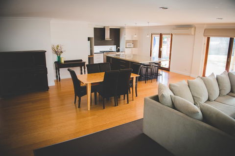 The Hicks - Grafton Accommodation 2