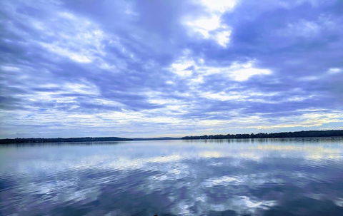 The Lake Escape - Grafton Accommodation 2
